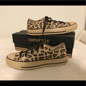 NIB Cheetah/Leopard Print Converse All-stars